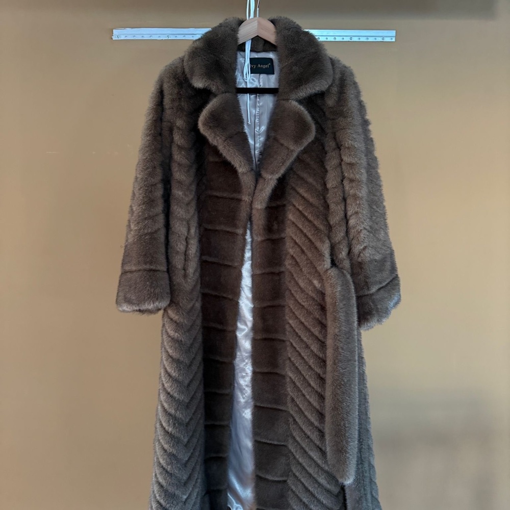 Luxurious long faux fur coat